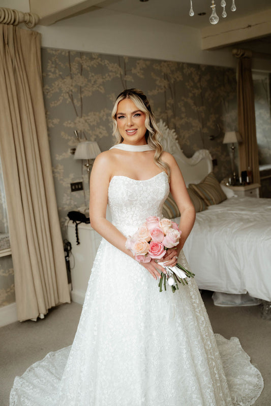 How much should you budget for your wedding flowers?